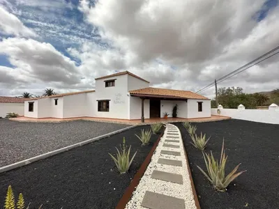 Villa with pool in the centre of Fuerteventura in Antigua, Fuerteventura