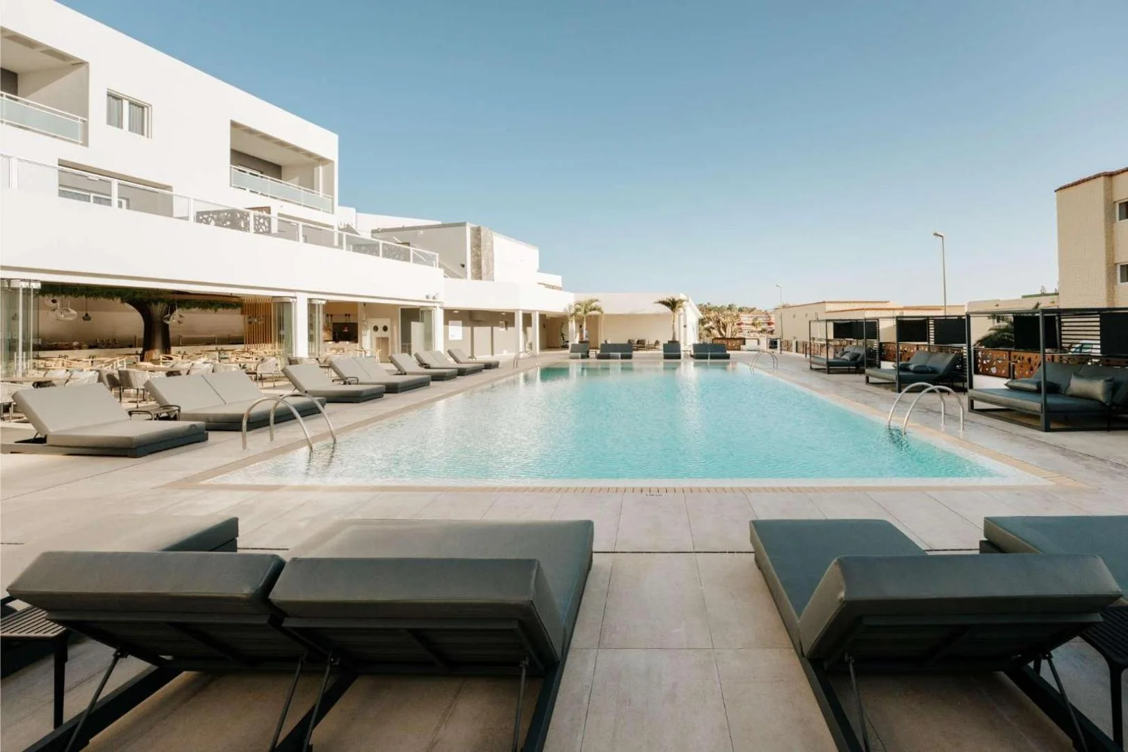 001 HIGOS BEACH BOUTIQUE Singular Hotel Residence 3