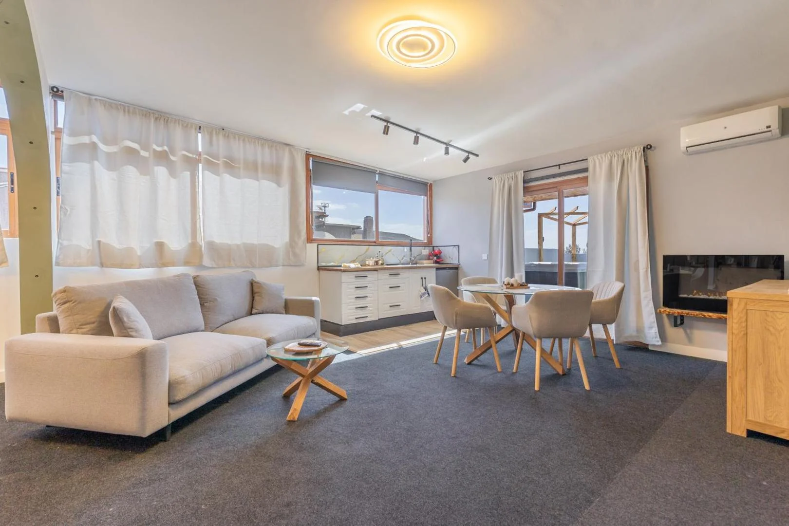 Terra Nova Penthouse 2