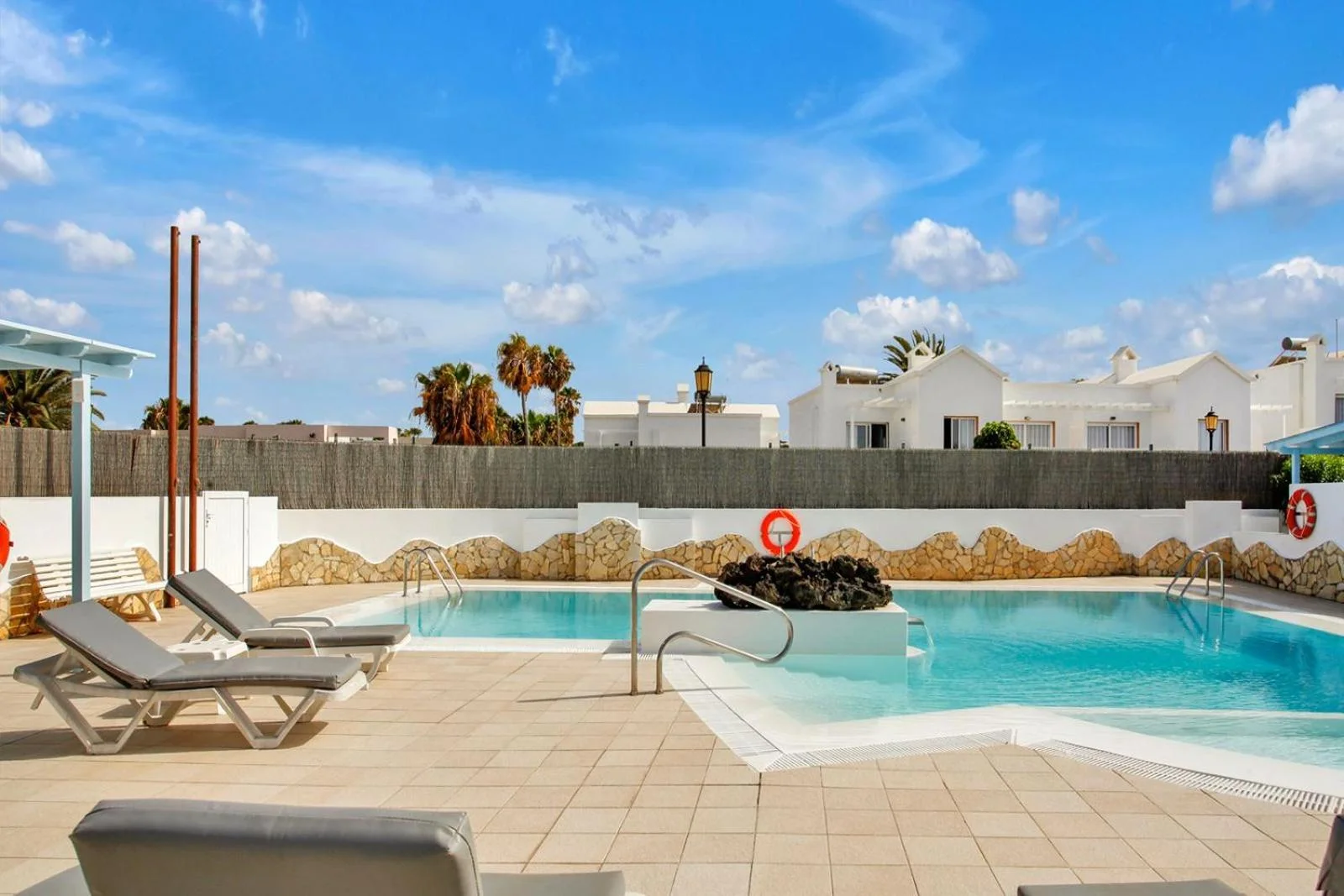 Apartamentos LIVVO Mar Azul - Adults Only 5