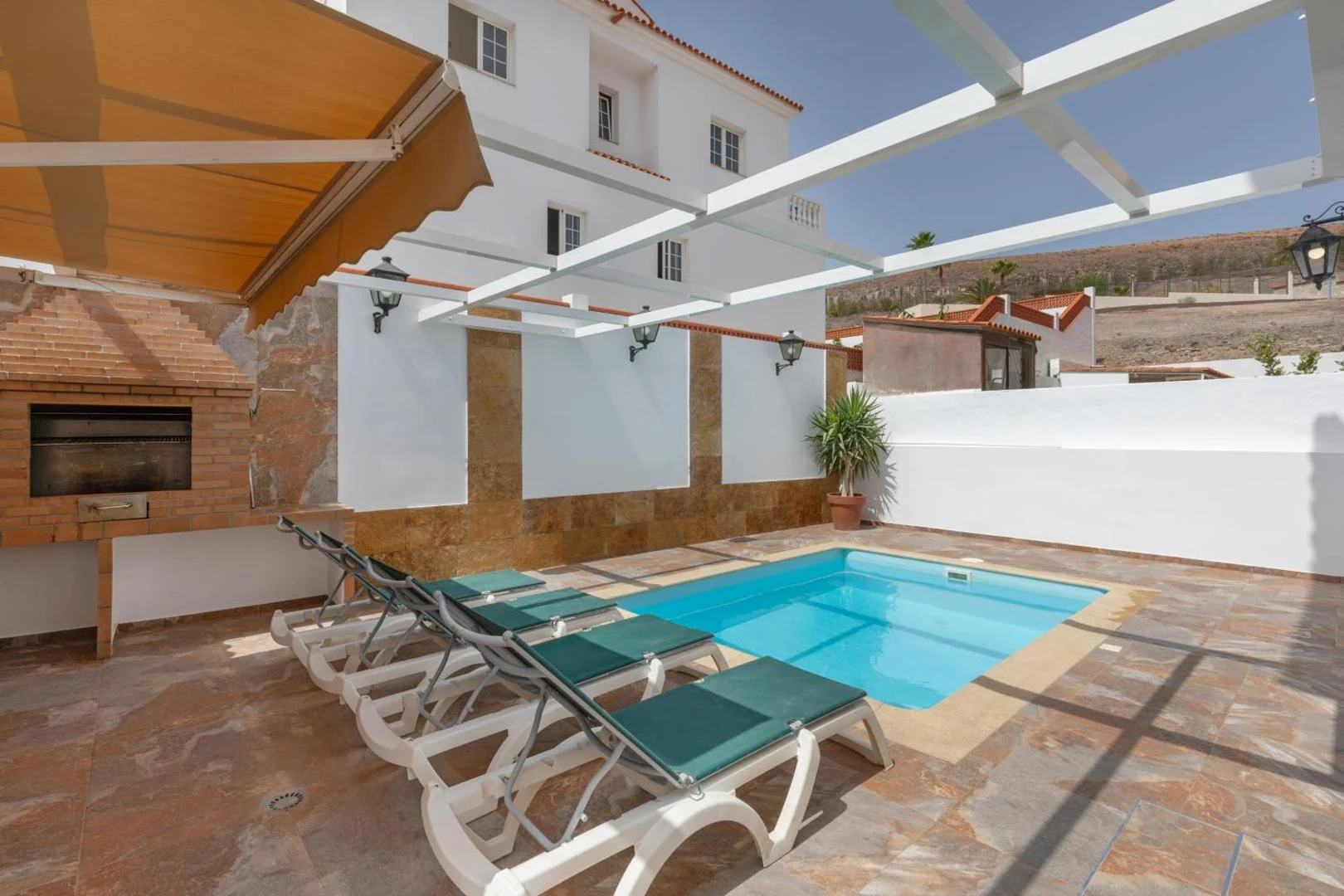 La Villa 5