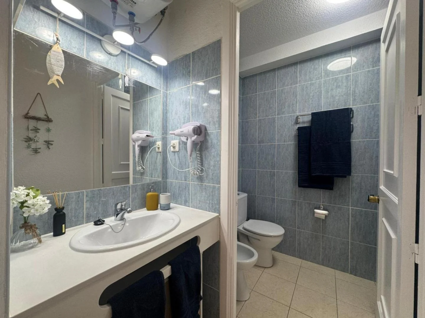 The House of Nonni Ventura - beachfront, ocean view, Wi-Fi, aircon, swimming pool 4