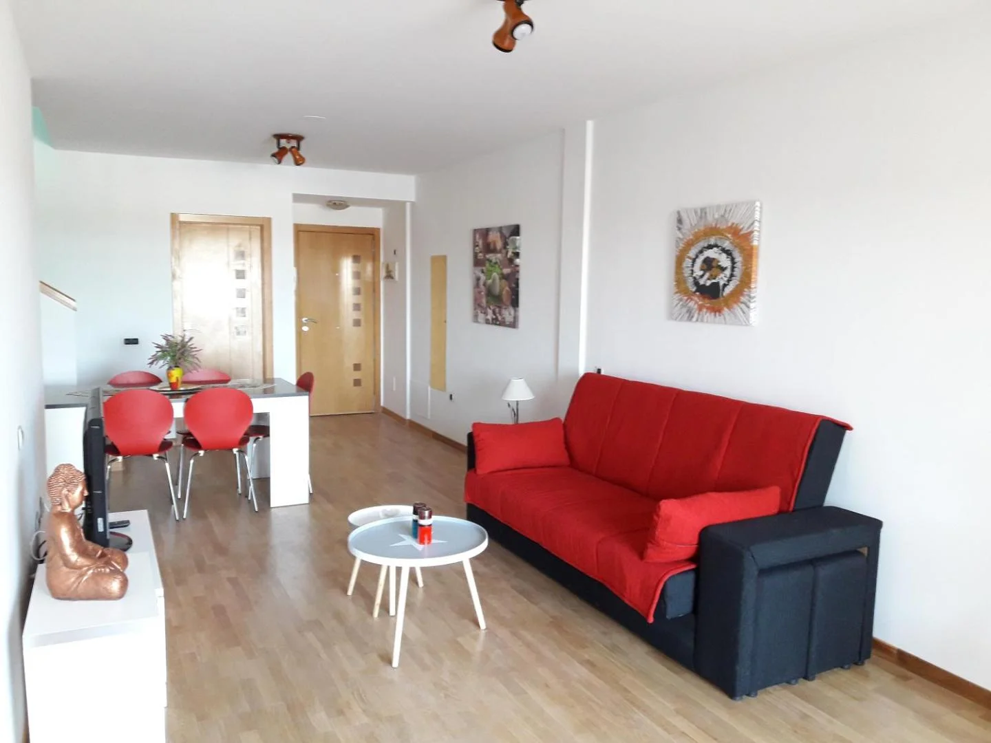 Big and Bright Apartment 1