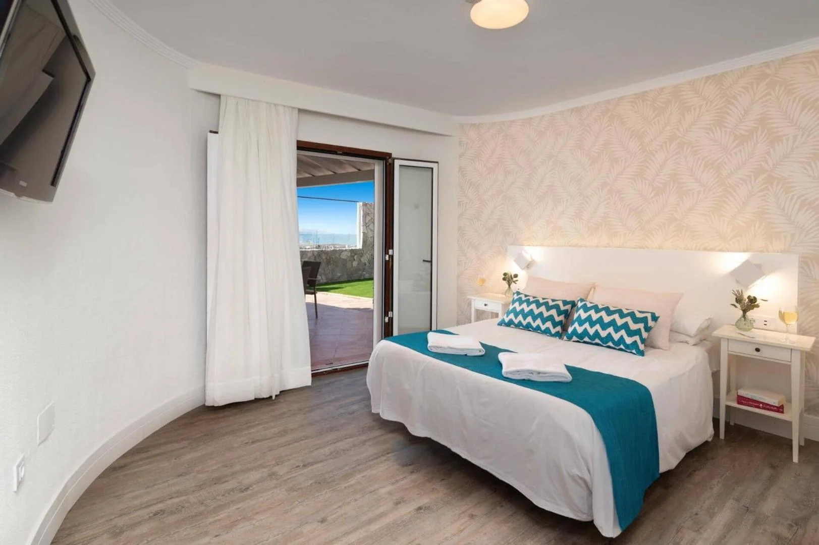 Villa Lobos by Villa Plus 4