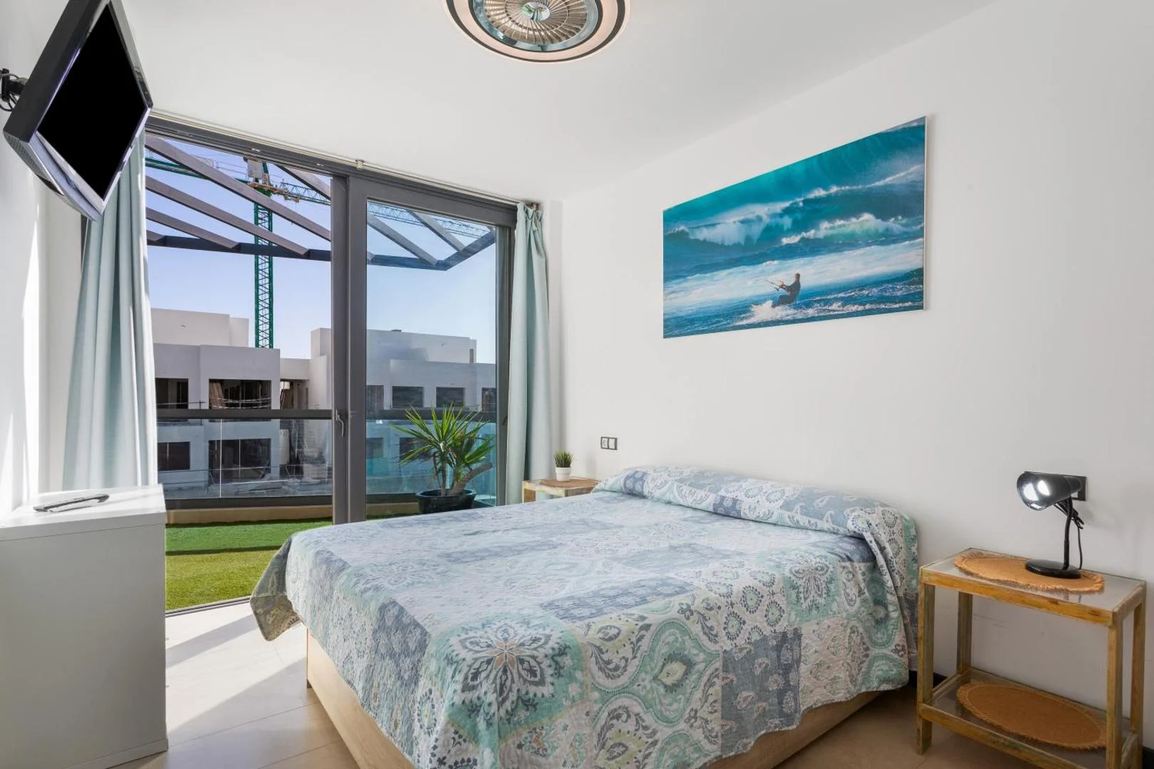 Oceanfront Apartment With Pool 3