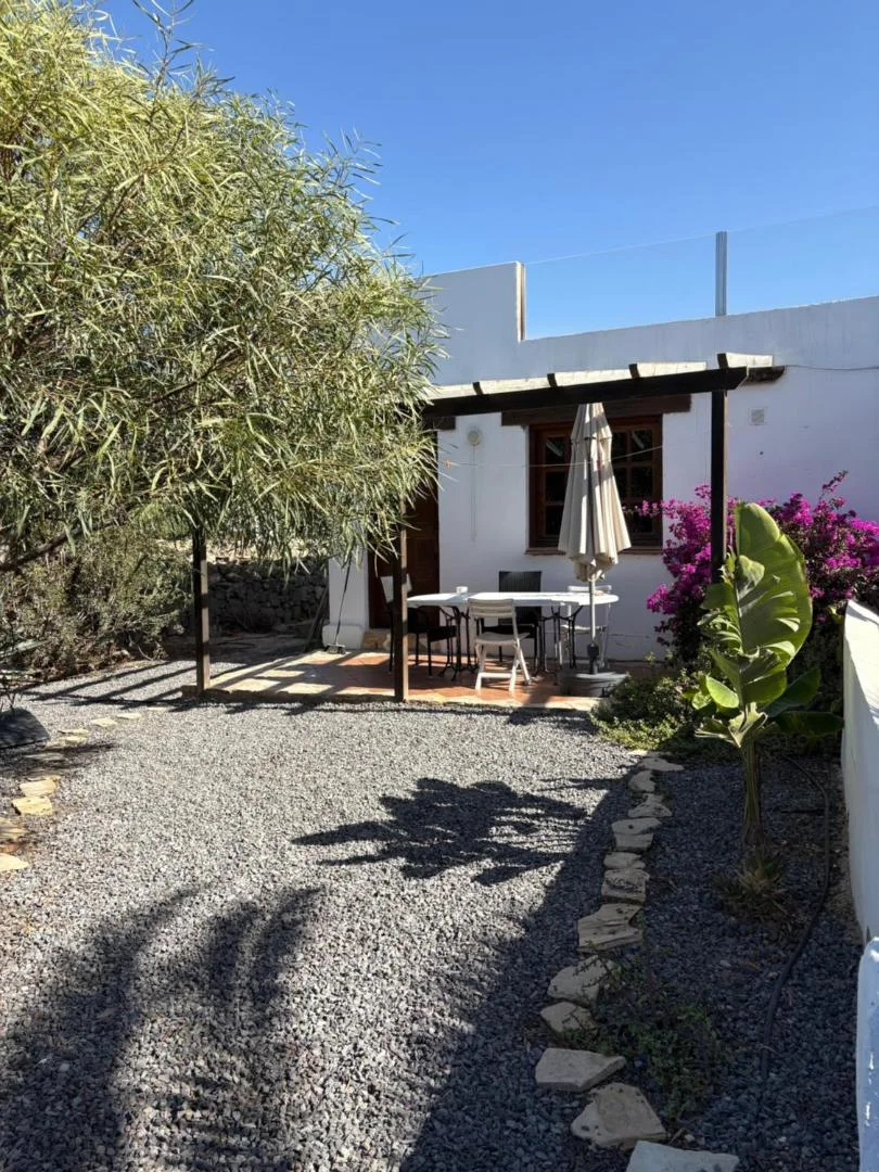 Orange House, Surf&Yoga Lajares 1