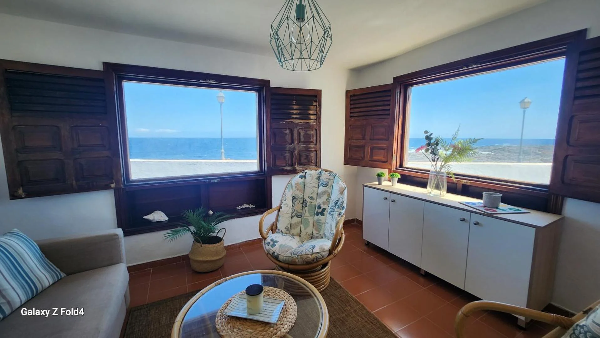 Villa Salada on the Ocean Shore 1