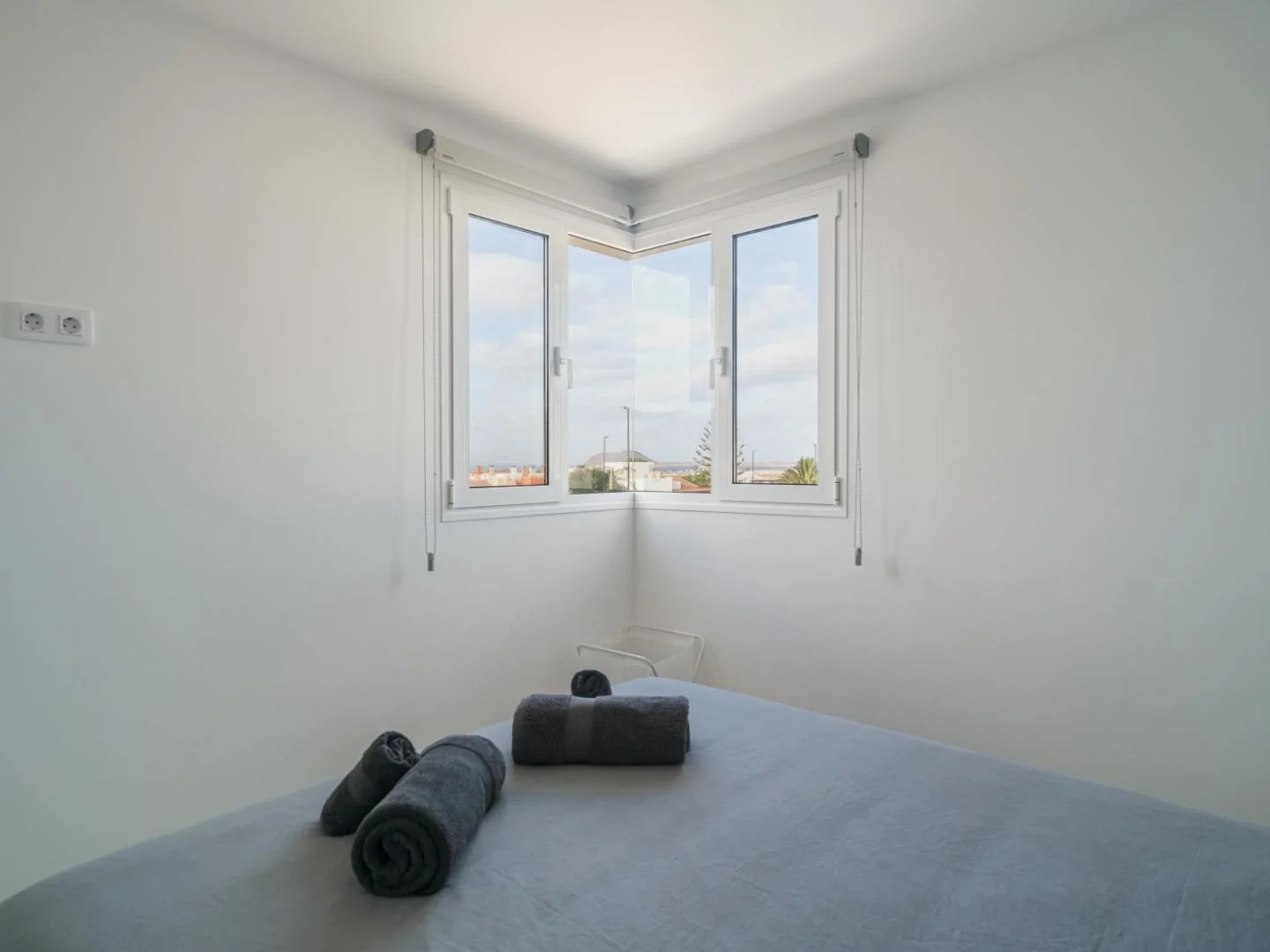 Buena Onda Modern Design, Heated Pool 3