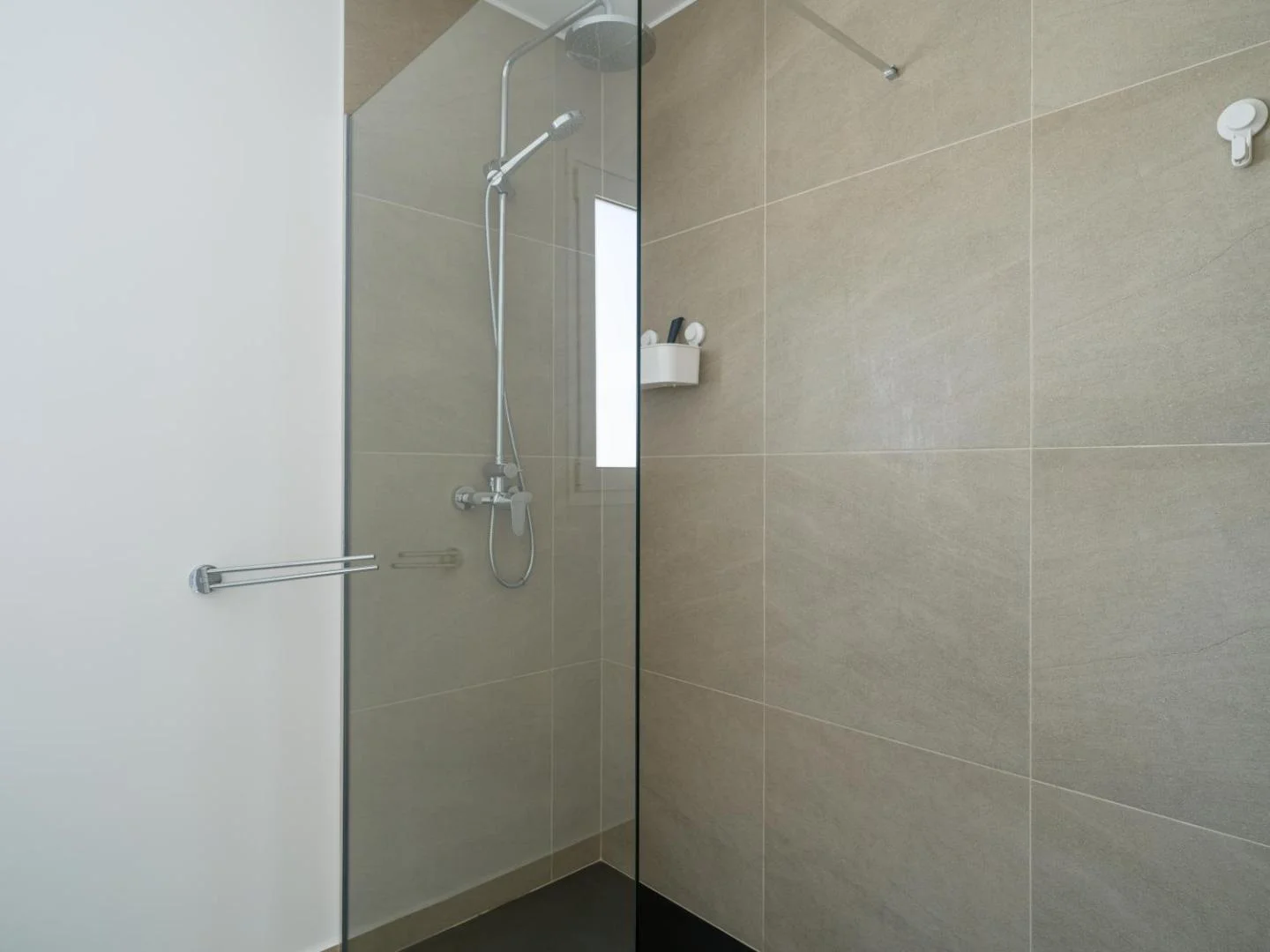 Buena Onda Modern Design, Heated Pool 4