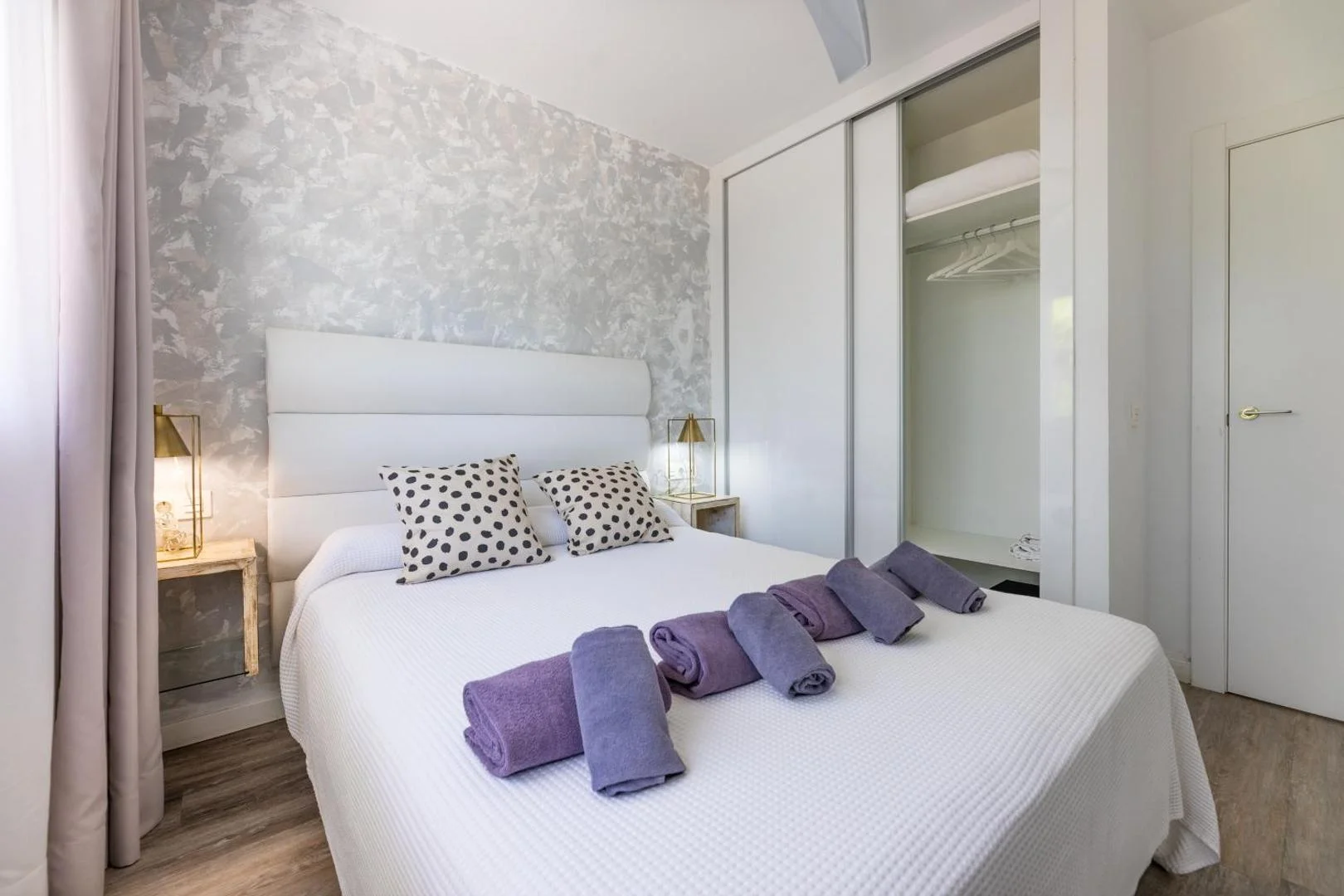 Bristol Sunset Beach - Holiday Apartments 4