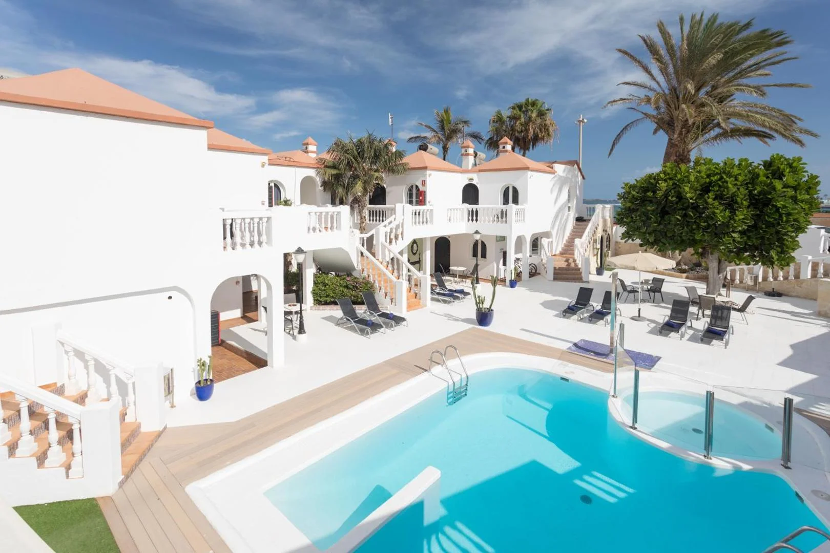 Apartamentos LIVVO Galera Beach 1