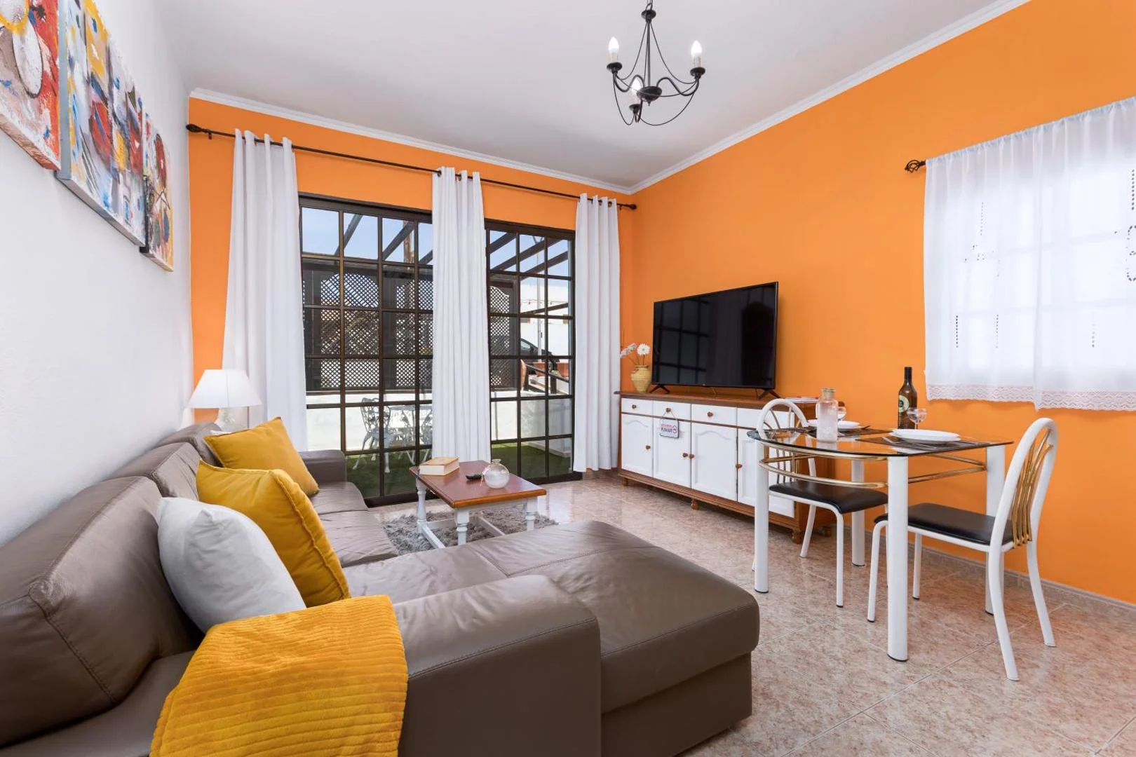 Home2Book Las Tinajas B, Charming Stay 1