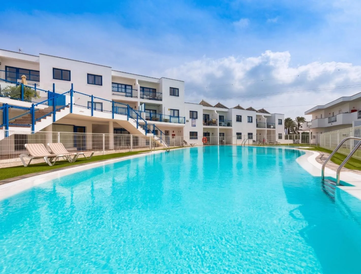Home2Book Aloha Palm 1