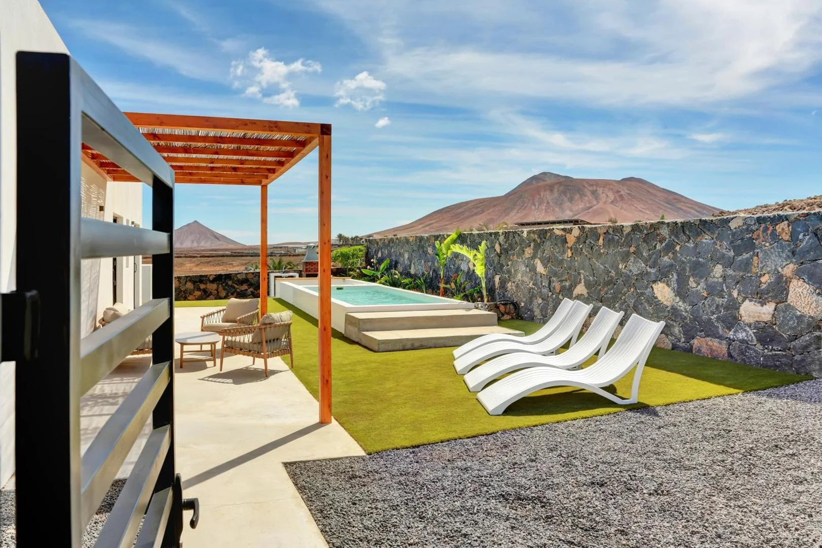Sara & Gino Fuerteventura Mojo Week Pool Villa or Island Week Loft with Garden 1