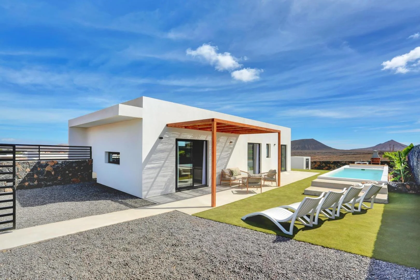 Sara & Gino Fuerteventura Mojo Week Pool Villa or Island Week Loft with Garden 4
