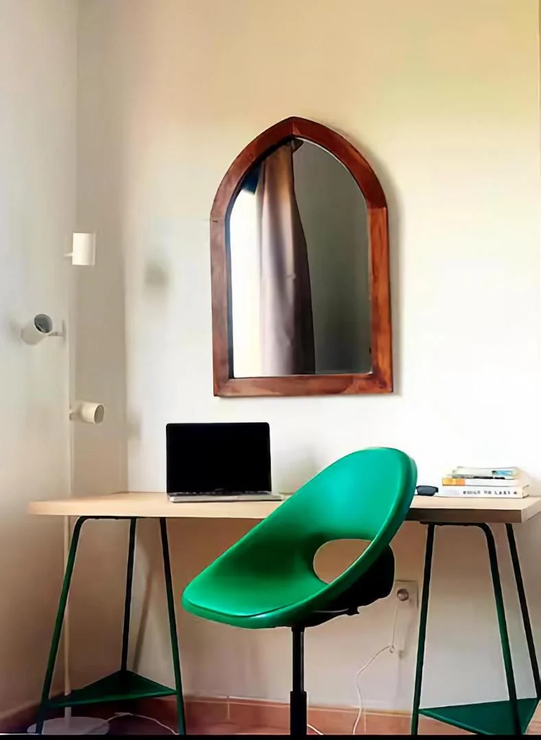 Island office with high speed internet & terrace 4